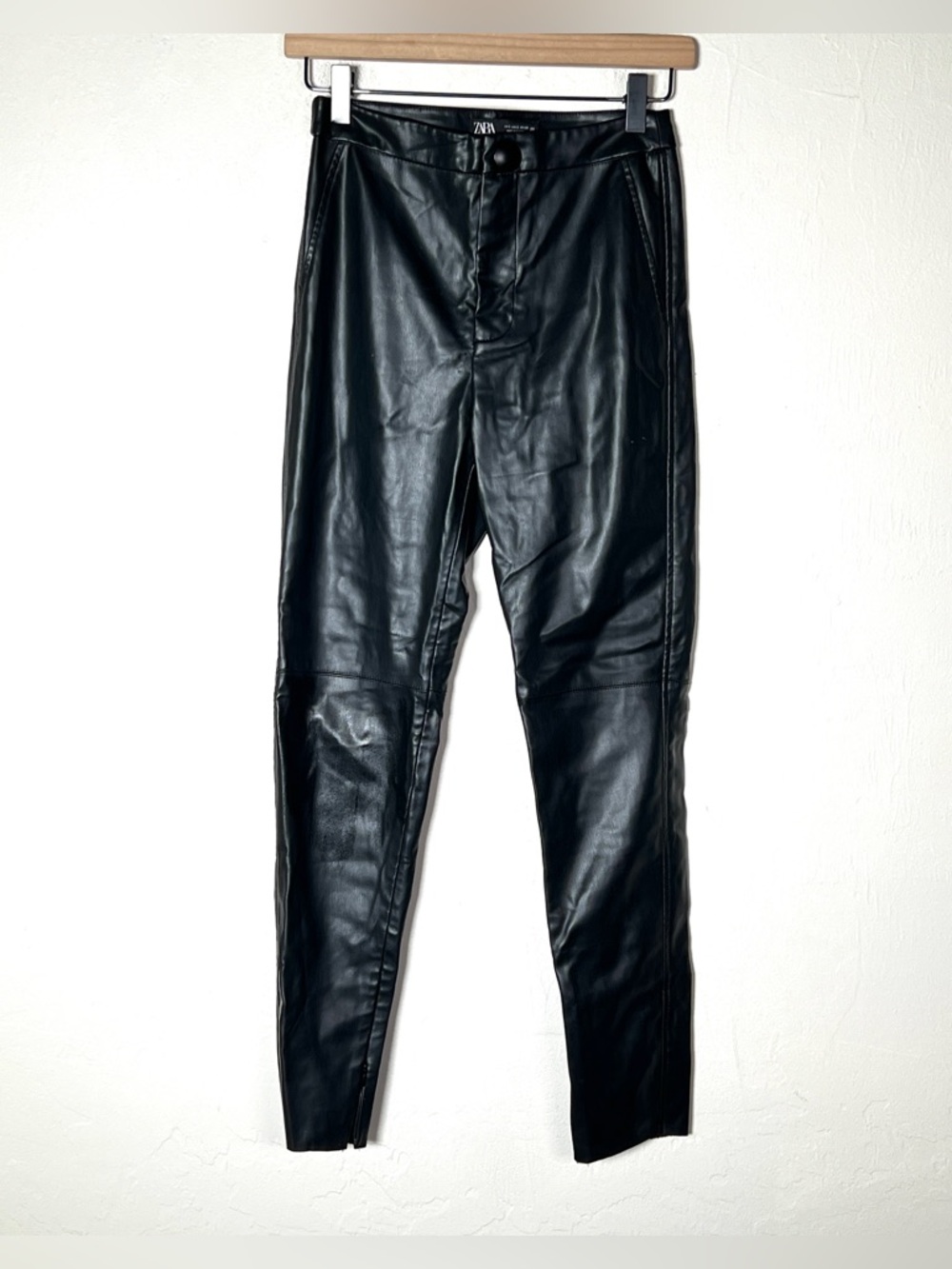 Zara faux leather Moto skinny leg pants size small S B18